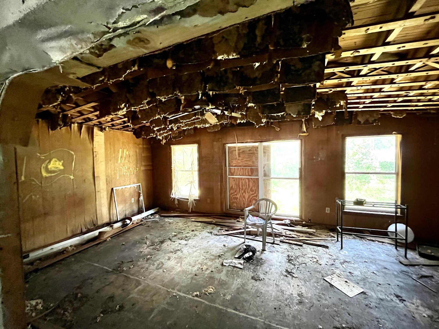 Image for 128 W. Highland Drive Absolute Auction