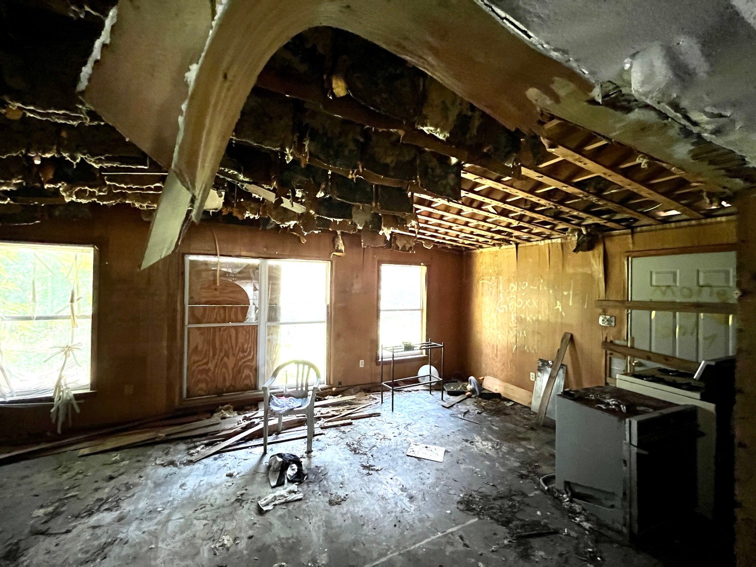 Image for 128 W. Highland Drive Absolute Auction