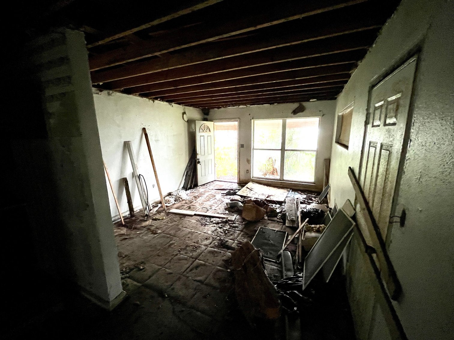 Image for 128 W. Highland Drive Absolute Auction