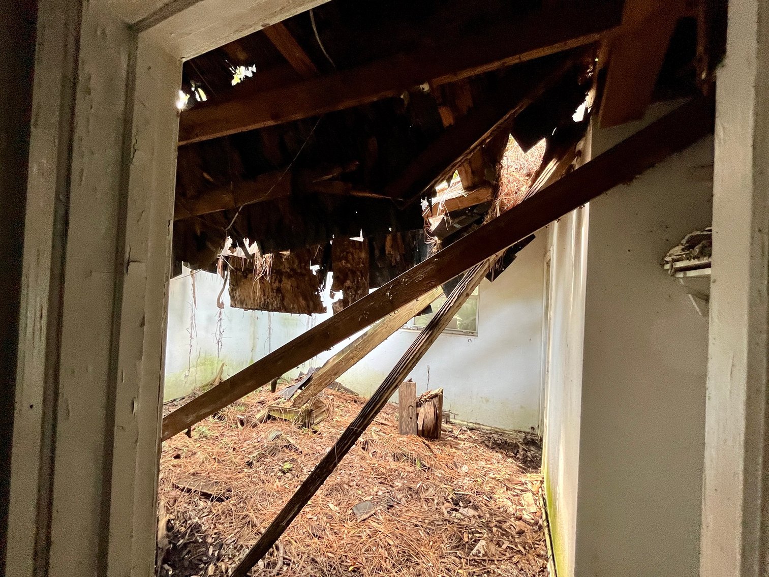 Image for 128 W. Highland Drive Absolute Auction