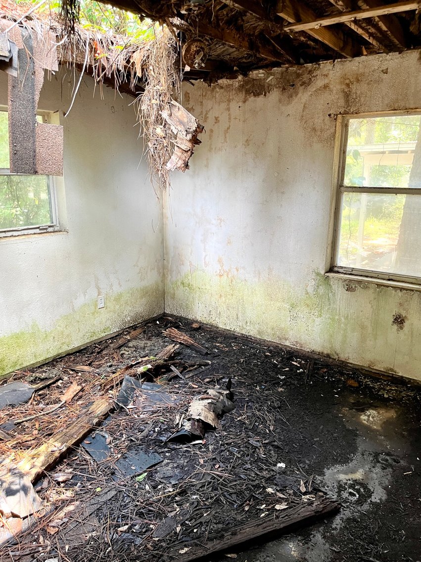 Image for 128 W. Highland Drive Absolute Auction