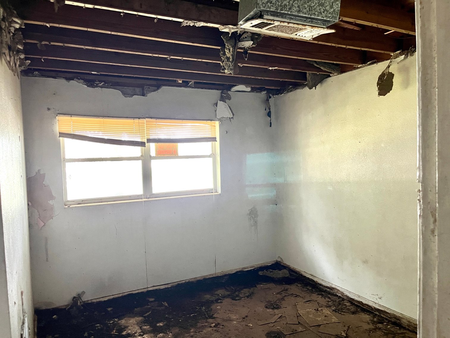 Image for 128 W. Highland Drive Absolute Auction