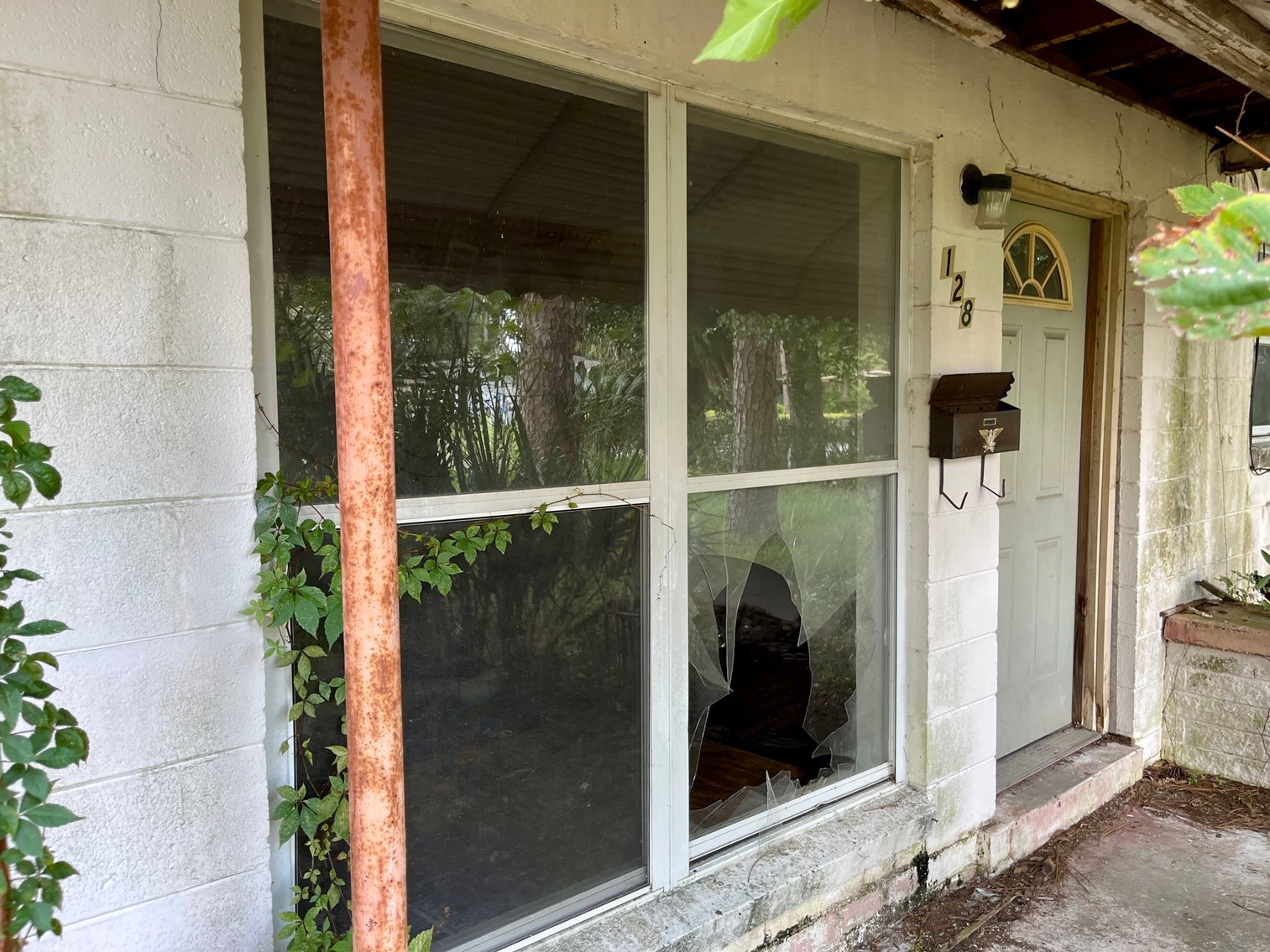 Image for 128 W. Highland Drive Absolute Auction