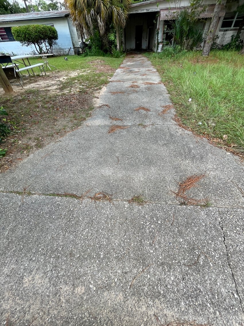 Image for 128 W. Highland Drive Absolute Auction