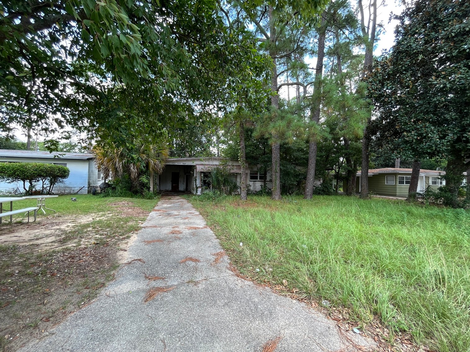 Image for 128 W. Highland Drive Absolute Auction