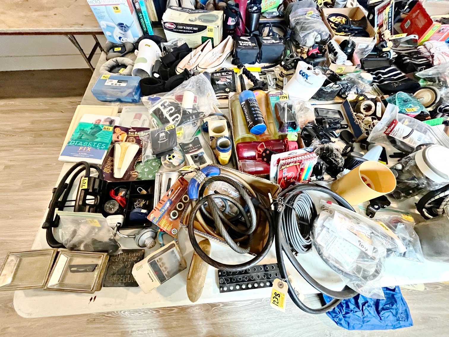 Image for Bulk Reseller Lot – No Sales & Abandoned Auction Items (Tools, Electronics, Golf & Household)