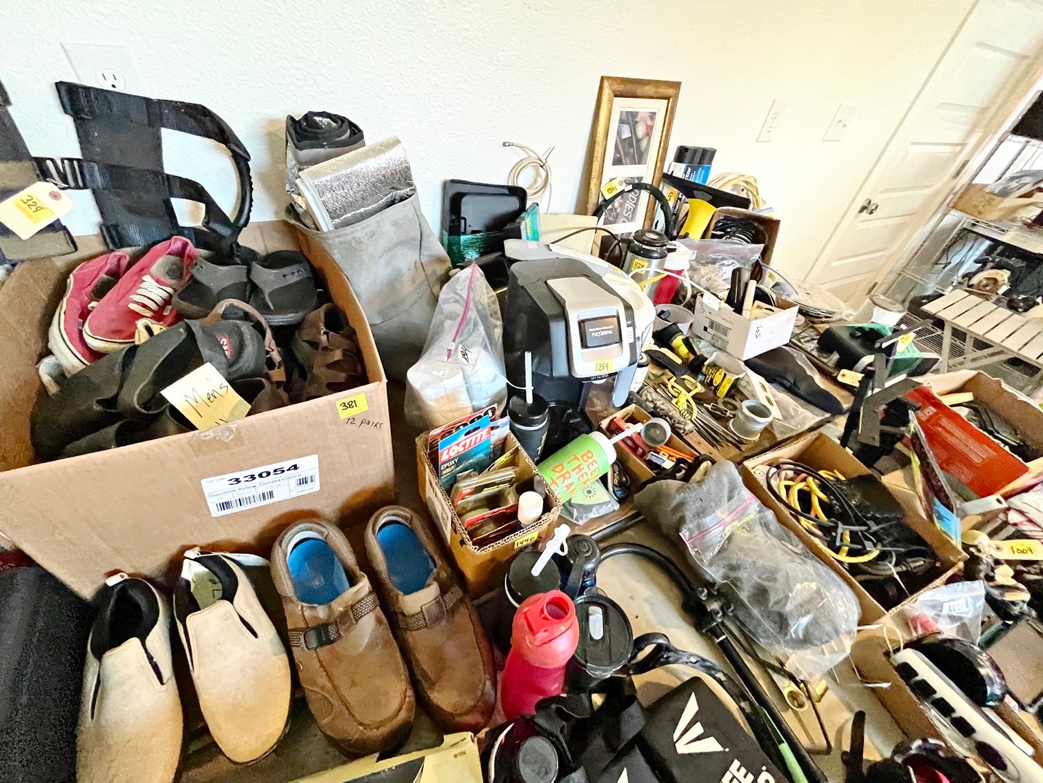 Image for Bulk Reseller Lot – No Sales & Abandoned Auction Items (Tools, Electronics, Golf & Household)