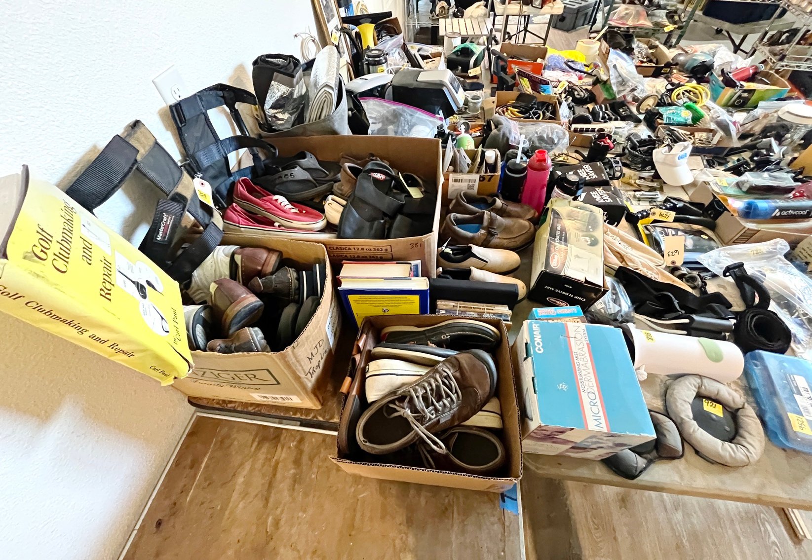 Image for Bulk Reseller Lot – No Sales & Abandoned Auction Items (Tools, Electronics, Golf & Household)