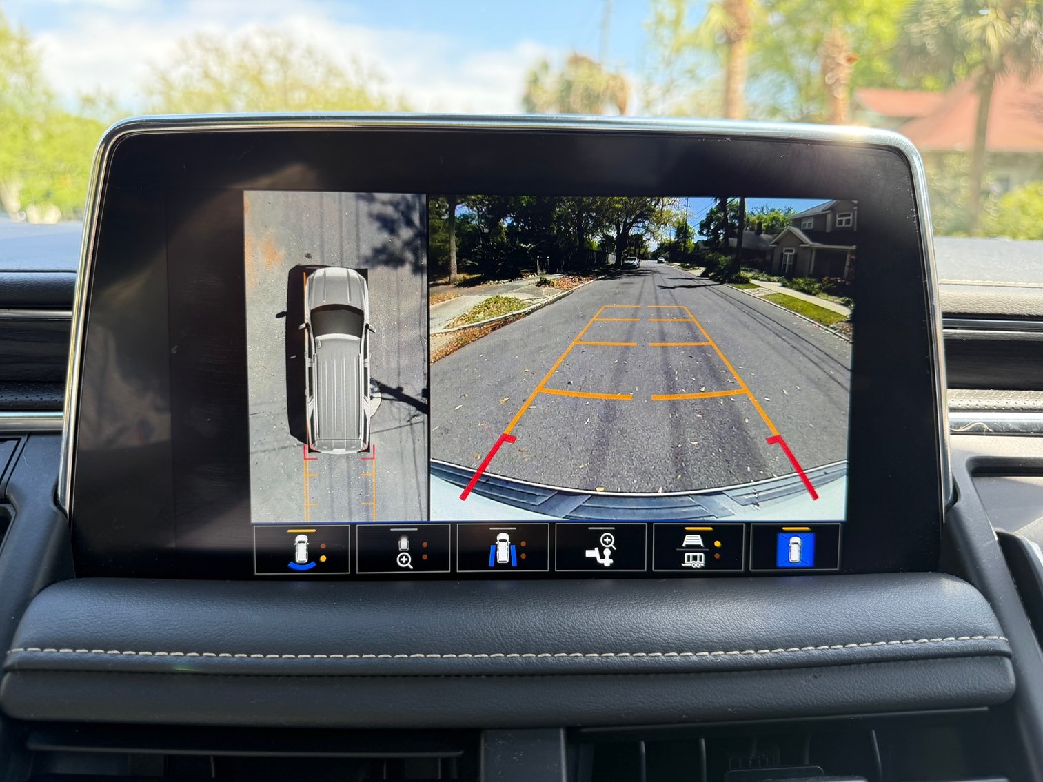 Image for 2022 GMC Yukon XL SLT 4WD – V8, Leather, 3rd Row, Loaded SUV