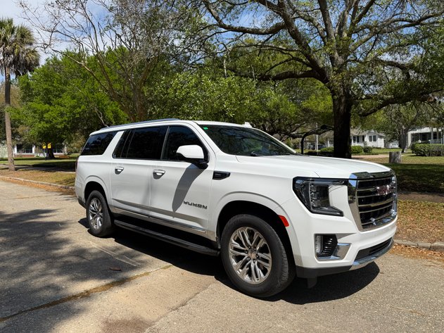 Image for 2022 GMC Yukon XL SLT 4WD – V8, Leather, 3rd Row, Loaded SUV