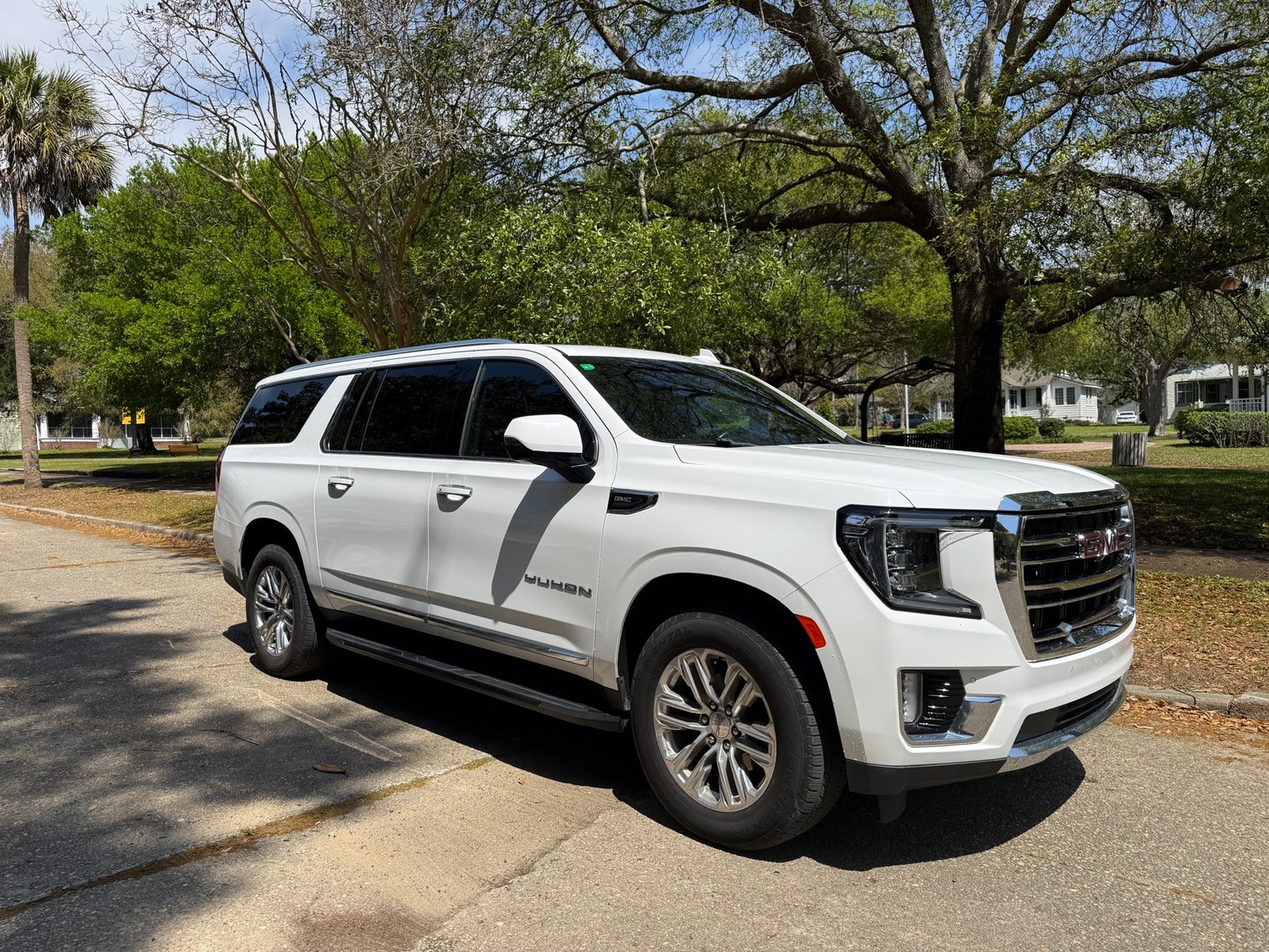 Image for 2022 GMC Yukon XL SLT 4WD – V8, Leather, 3rd Row, Loaded SUV