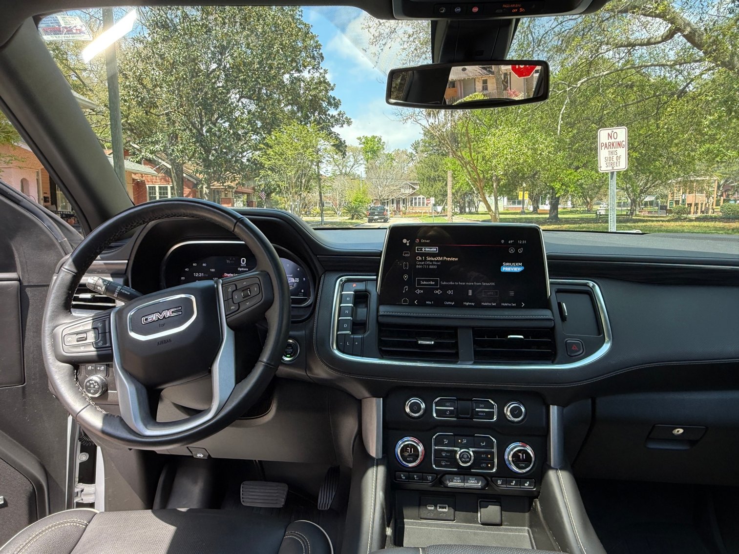 Image for 2022 GMC Yukon XL SLT 4WD – V8, Leather, 3rd Row, Loaded SUV