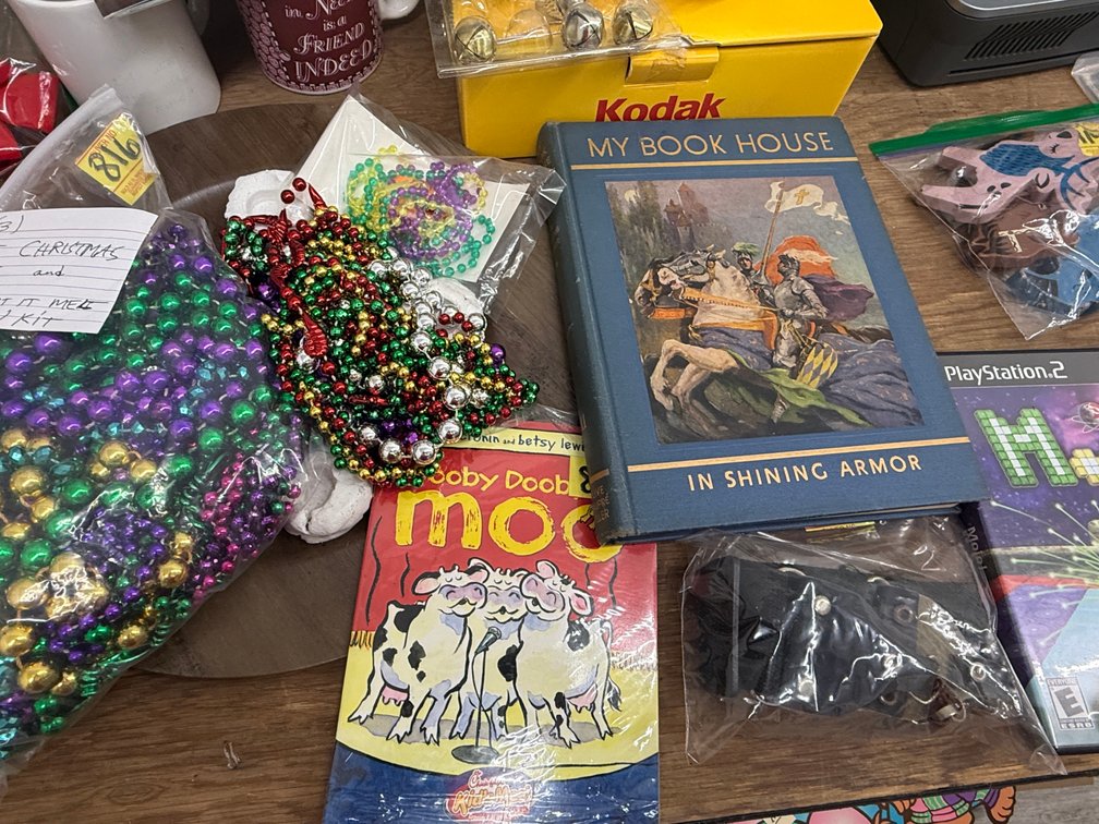Image for Bulk Reseller Lot - Vintage Americana Auction No Sales