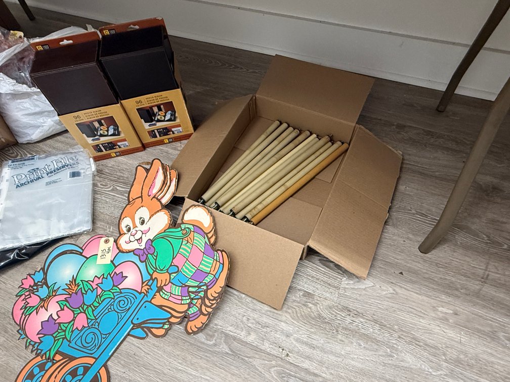 Image for Bulk Reseller Lot - Vintage Americana Auction No Sales