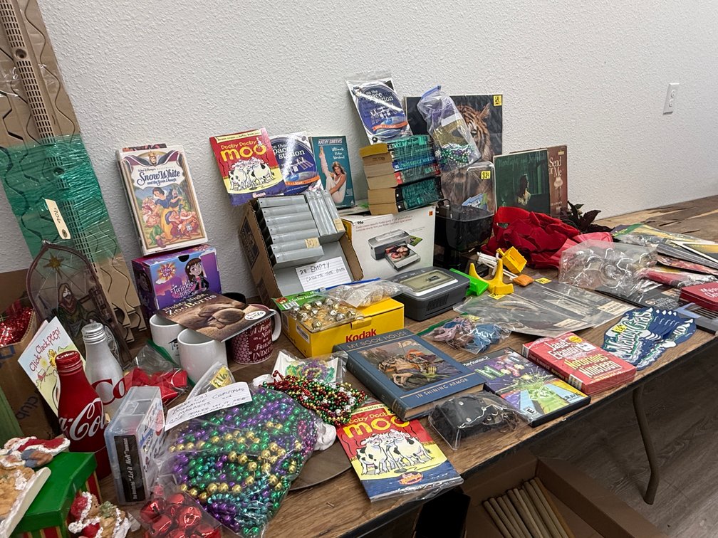 Image for Bulk Reseller Lot - Vintage Americana Auction No Sales