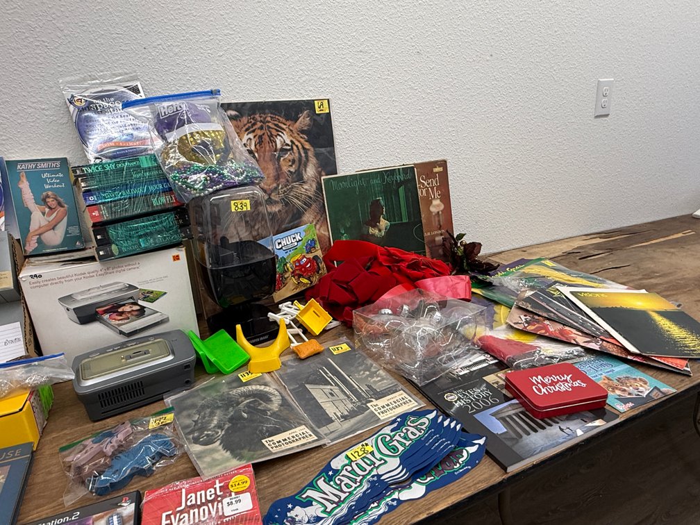 Image for Bulk Reseller Lot - Vintage Americana Auction No Sales