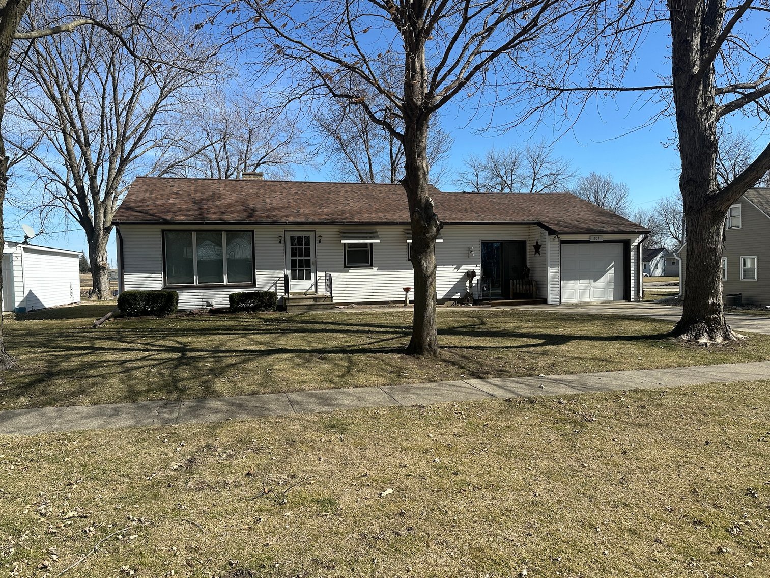 Image for 207 S Main Street, Early!