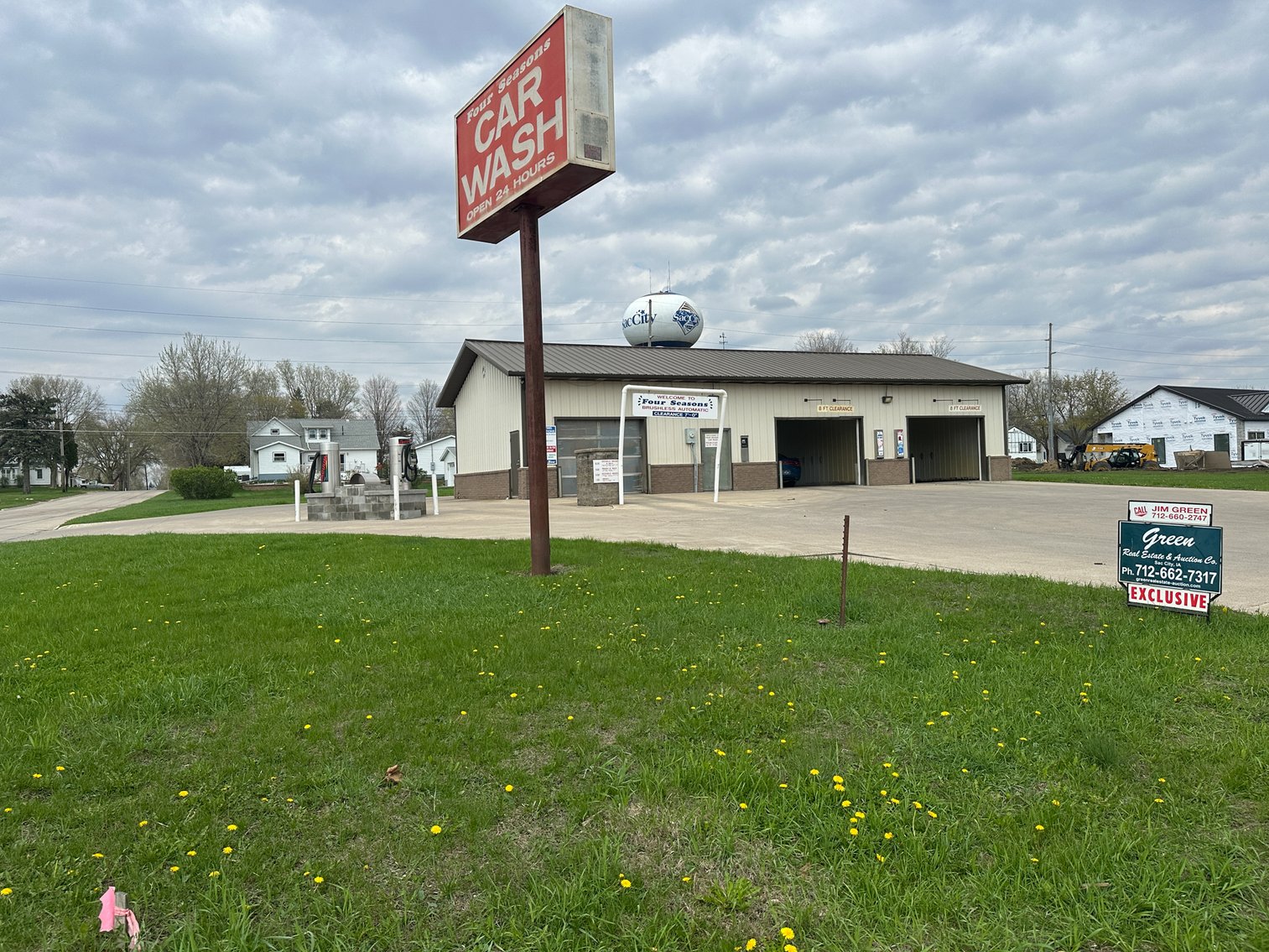 Image for Four Seasons Car Wash For Sale!