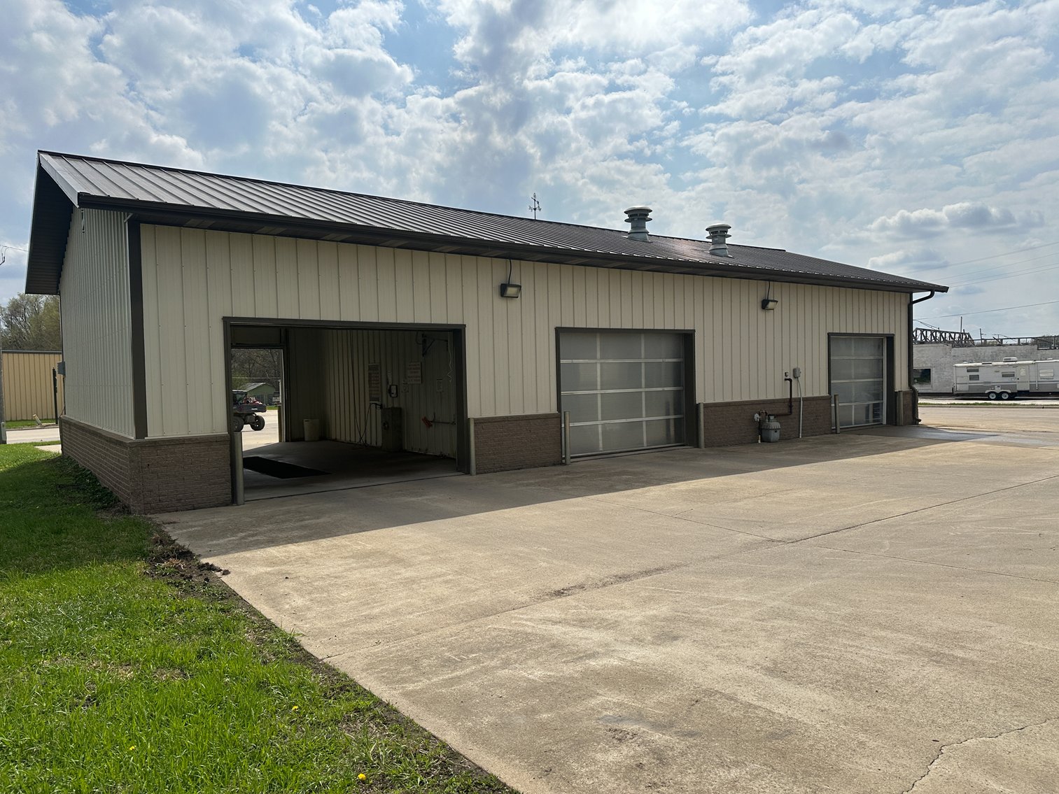 Image for Four Seasons Car Wash For Sale!