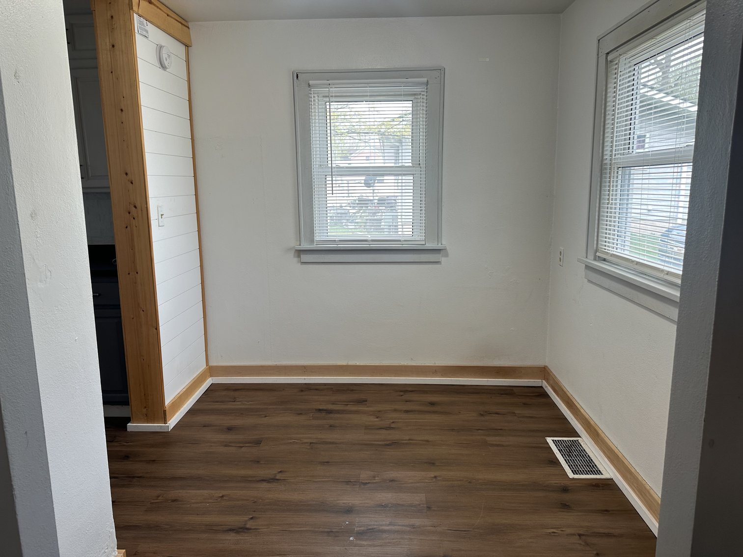 Image for 107 E South Street, Early!
