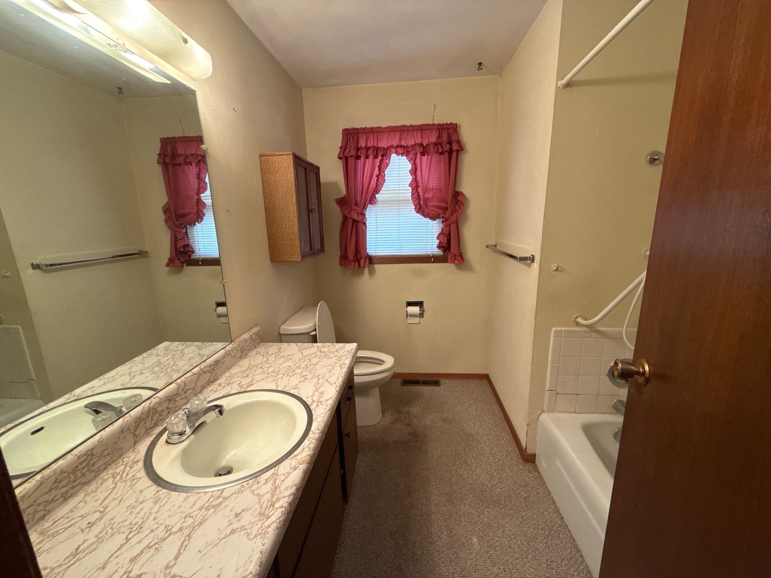 Image for Online Only Lake View Real Estate Auction!