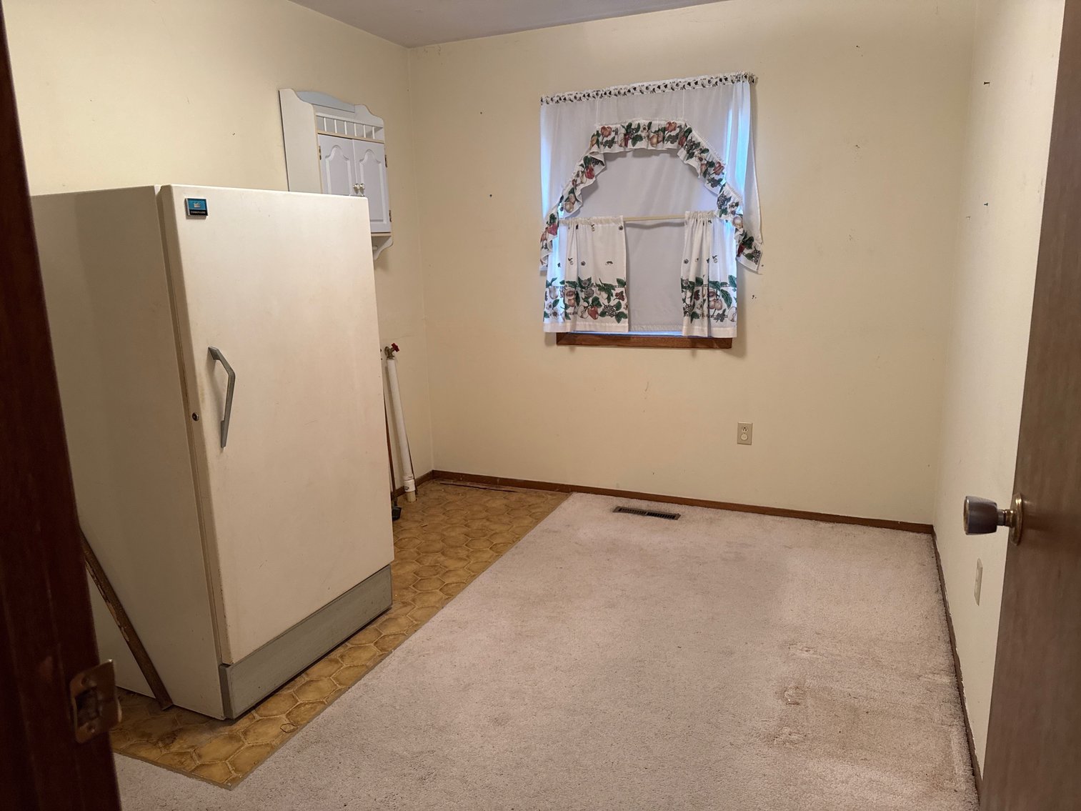 Image for Online Only Lake View Real Estate Auction!