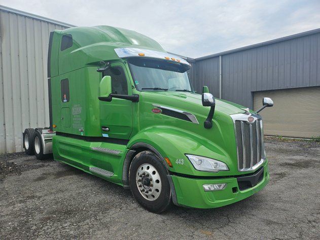 Image for 2022 Peterbilt 579 Truck