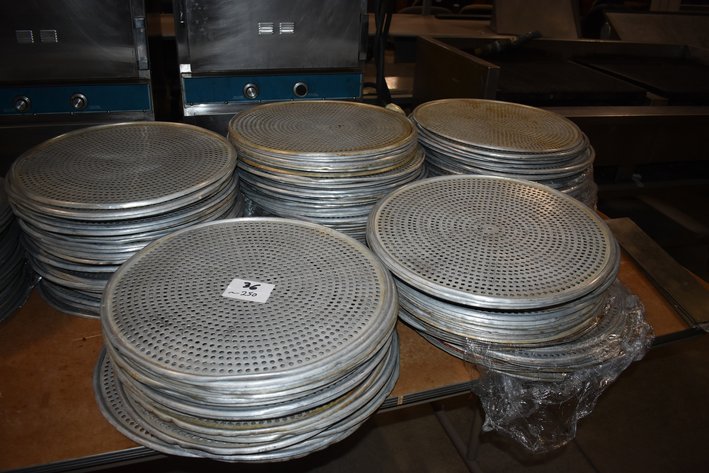 Image for Approx. (250) Perforated Round Pizza Pans