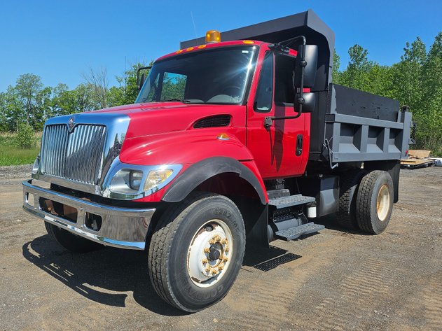 Image for 2004 International 7300 Dump Truck