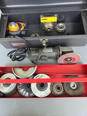 Image for B&D, 4.5 angle grinder