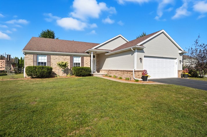 Image for 32 Fountain Drive, Holland, Ohio 43528