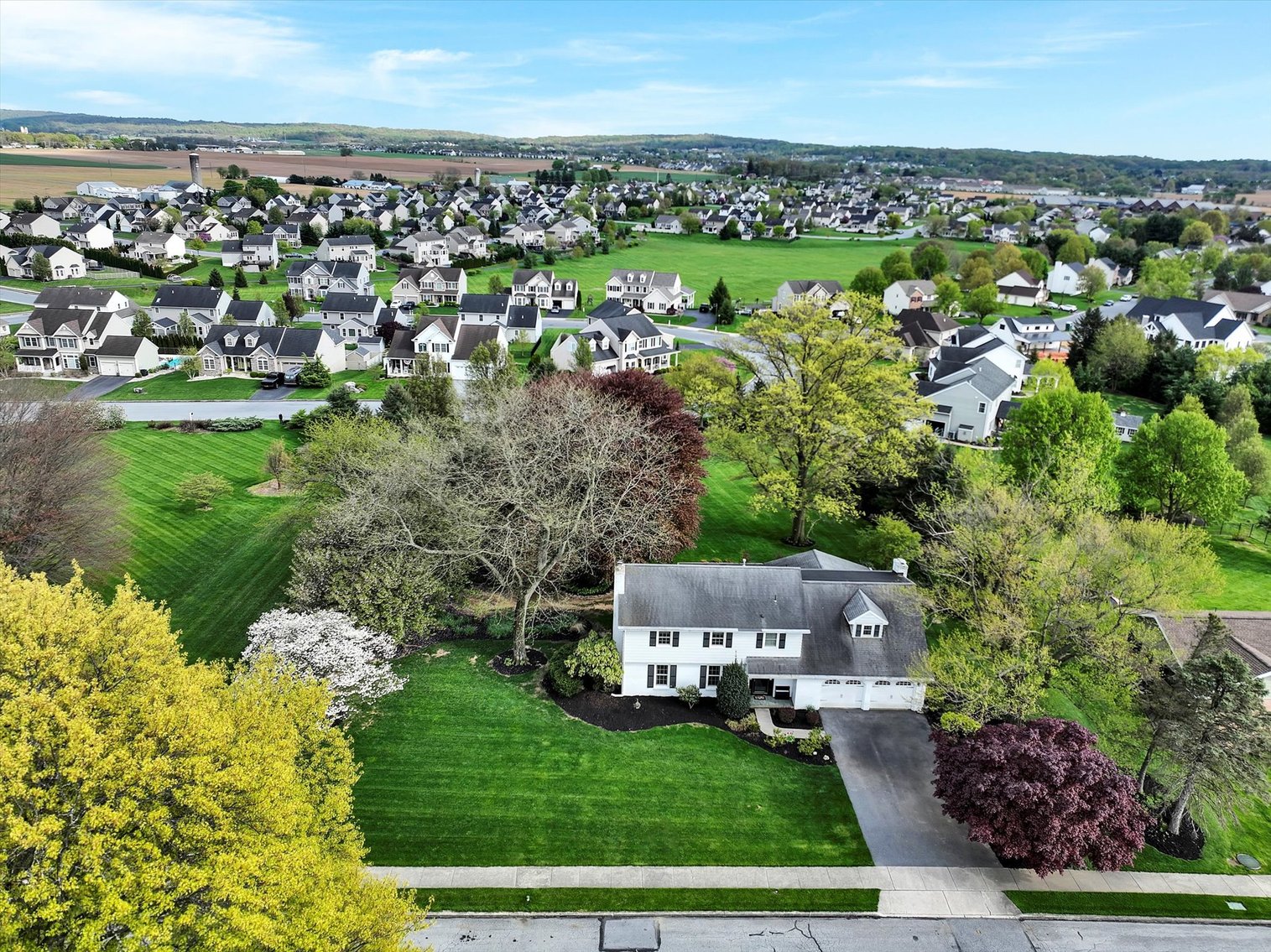 Image for 304 West Orchard Drive - Palmyra