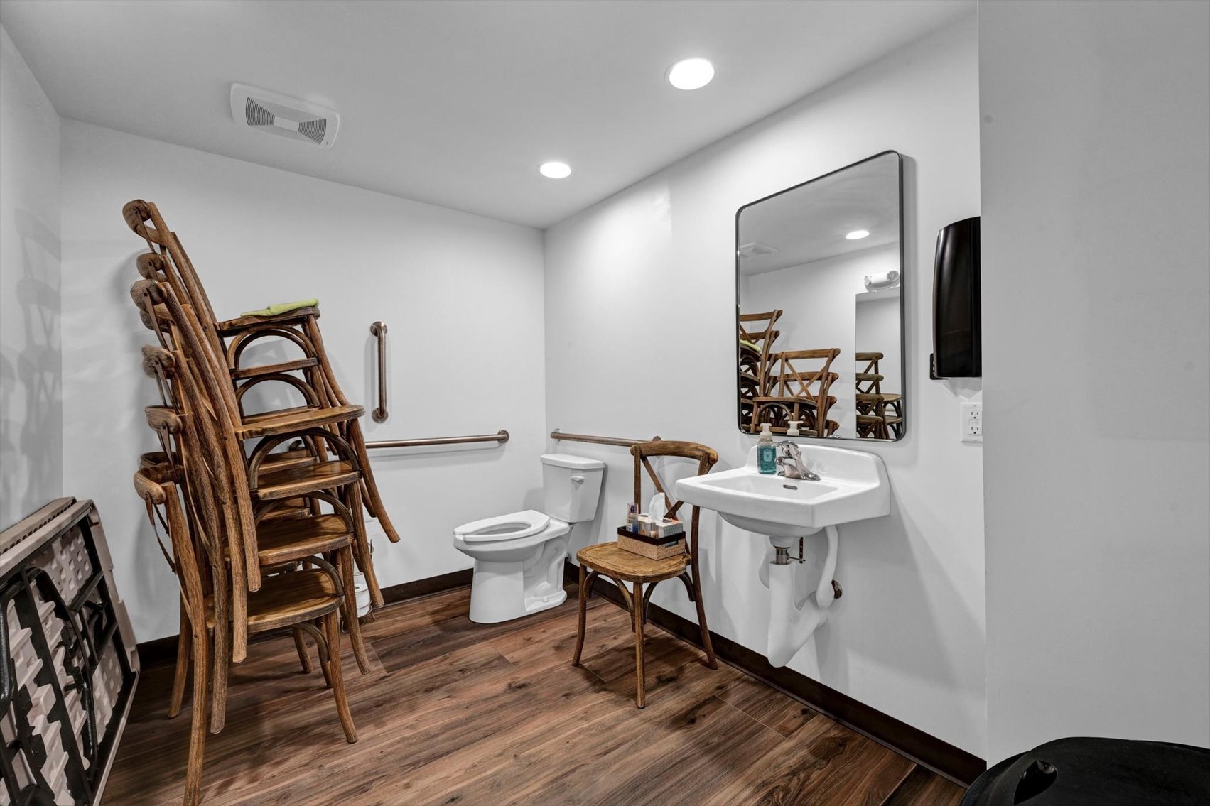 Image for Online Real Estate Auction - Commercial Event Space on (+/-) 4 Acres