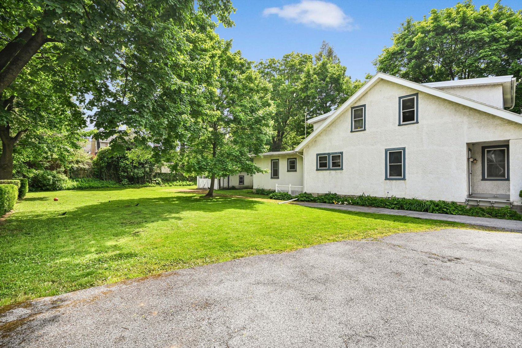 Image for Real Estate Auction - Cape Cod in Lebanon