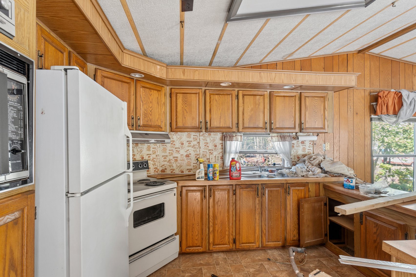 Image for Commercial Real Estate Auction - (+/-) 1.11 Acres with Block Building and Mobile Home