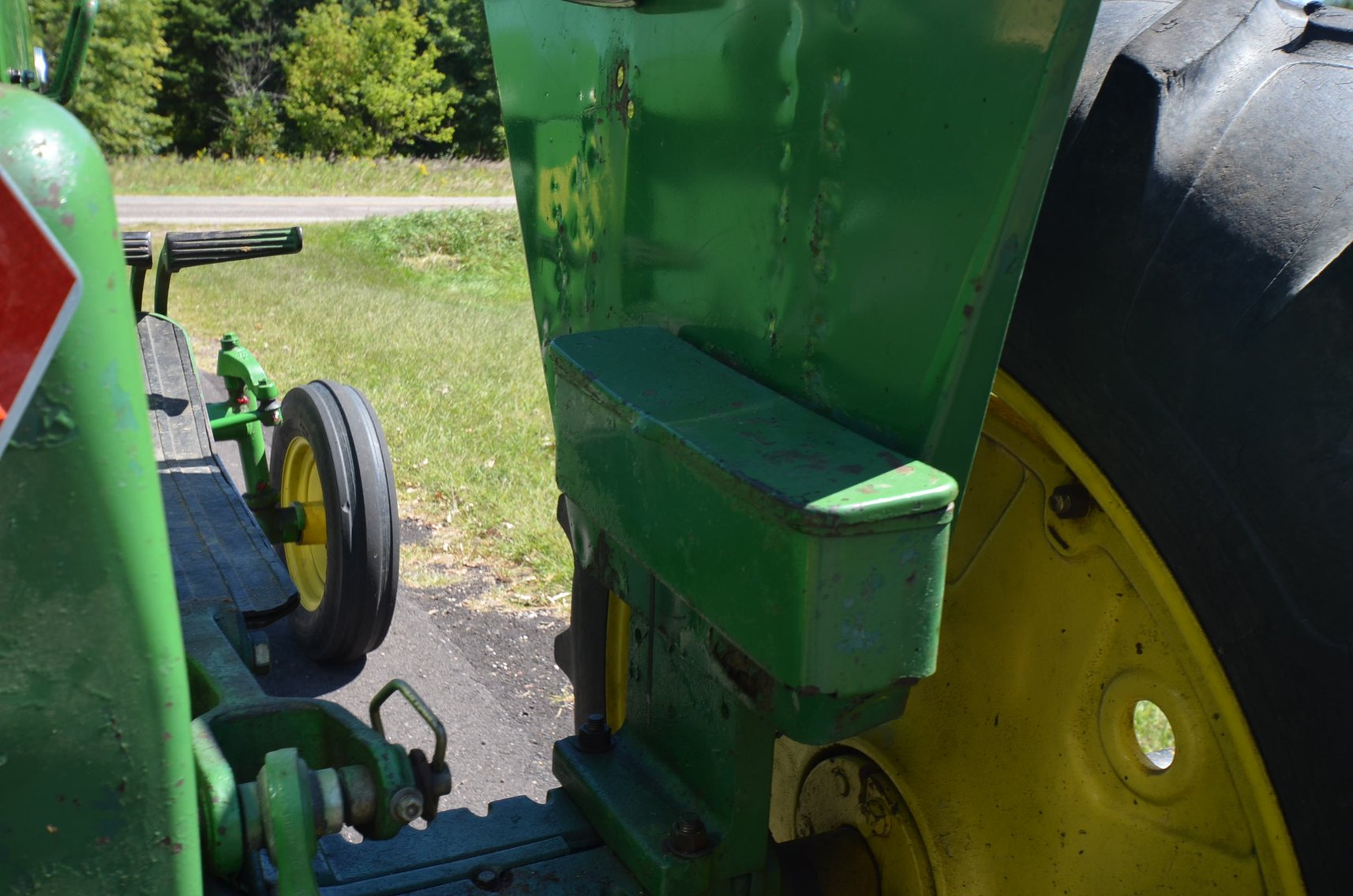 Image for TRACTORS, VEHICLES, FARM EQUIP, SHOP TOOLS, PERSONAL PROPERTY - Mondovi, WI