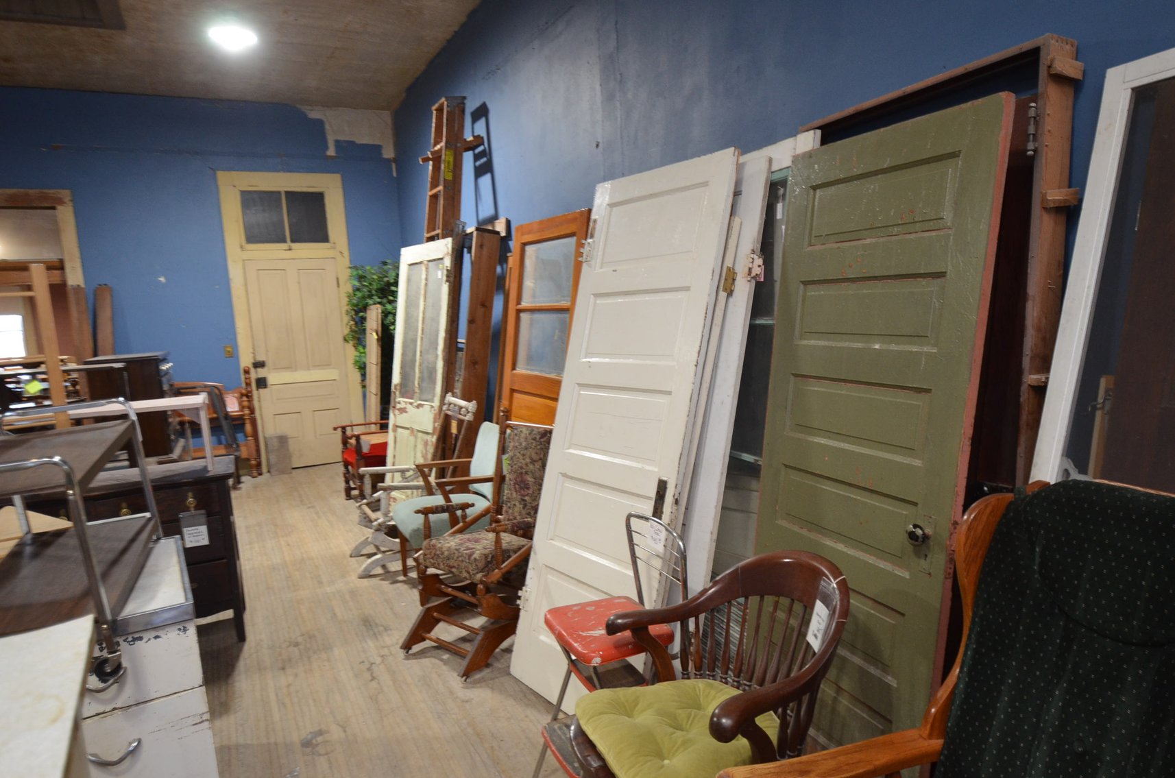 Image for STARGAZERS INVENTORY REDUCTION: VINTAGE FURNITURE & TOYS, CROCKS, COLLECTIBLES, and MORE! - Durand, WI