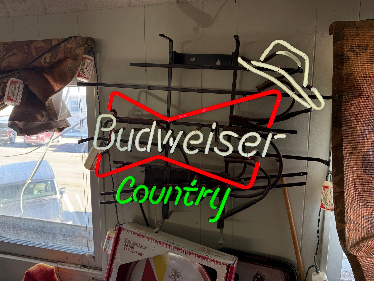 Image for STARGAZERS INVENTORY REDUCTION: VINTAGE FURNITURE & TOYS, CROCKS, COLLECTIBLES, and MORE! - Durand, WI