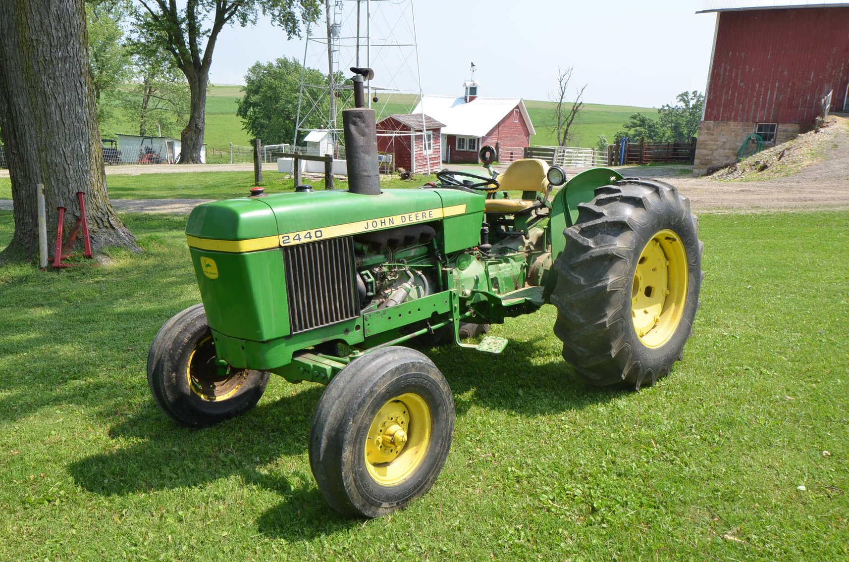 Image for JOHN DEERE 2440 TRACTOR, FORD 8N, NH 411 DISCBINE - Minnesota City, MN