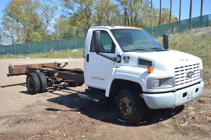 Image for 2008 Chevy C4500 Cab and Chassis, Non-Runner