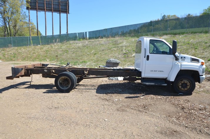 Image for 2008 Chevy C4500 Cab and Chassis, Non-Runner