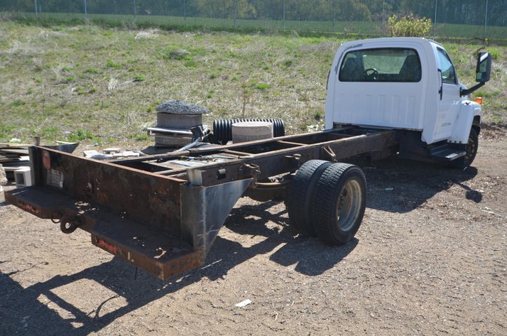 Image for 2008 Chevy C4500 Cab and Chassis, Non-Runner