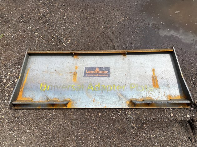 Image for Landhonor Skid Steer Universal Adapter Plate