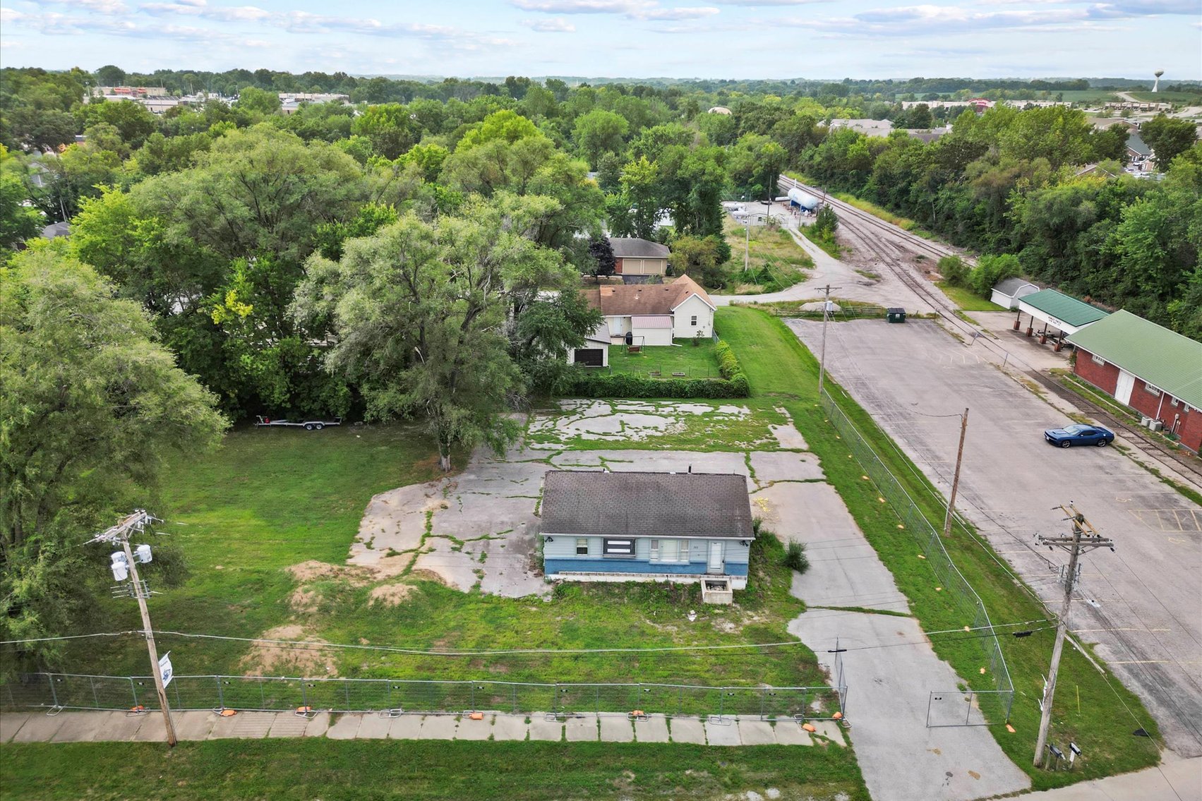 Image for SOLD - Two Properties: LOT 1 - SOLD, Prime Commercial Building, and LOT 2 - SOLD, Neighboring vacant lot Kearney, Missouri