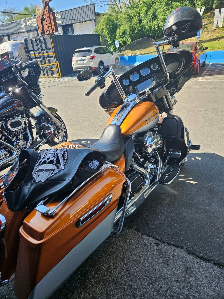 Image for 2014 Harley Limited Electra glide