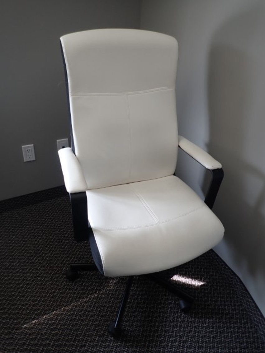 Image for Monday Noon Hour Office Auction - Kitchener