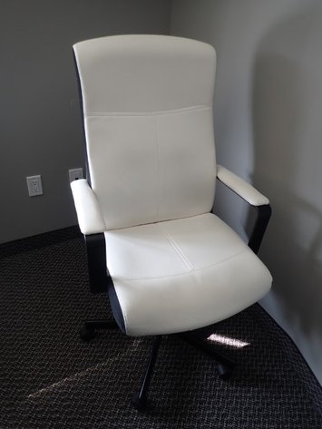 Image for Monday Noon Hour Office Auction - Kitchener