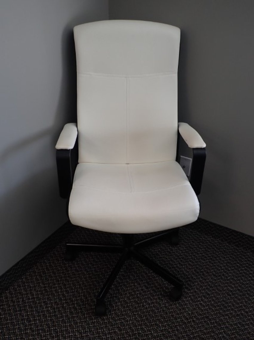Image for Monday Noon Hour Office Auction - Kitchener