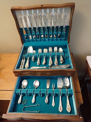 Image for Moving Auction for Nancy Watson - Guelph