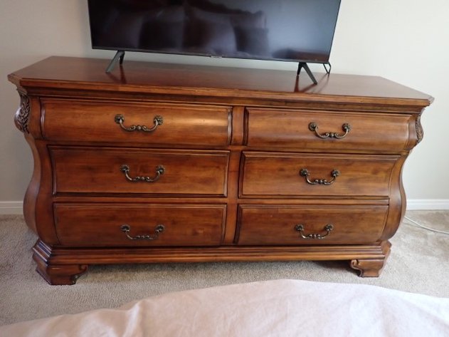 Image for Ethan Allen Tuscany Collection Console Dresser